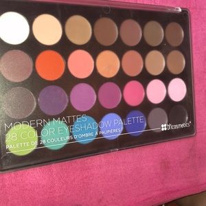 Barley used BH cosmetics eyeshadow palate